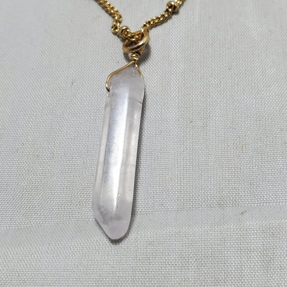 Charming Charlie crystal quartz point, gold chain necklace - Picture 2 of 7